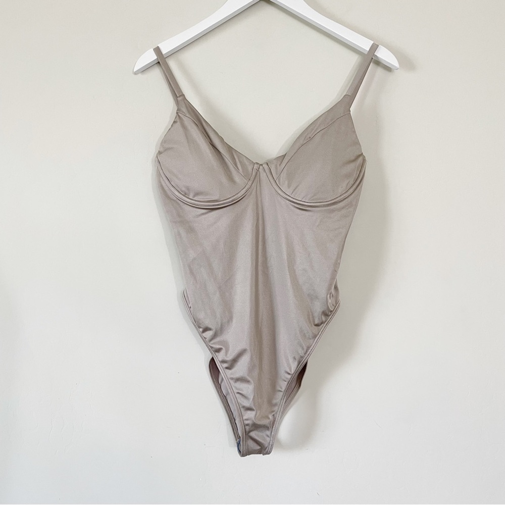 Good American Shine Show Off One Piece Swim Mink